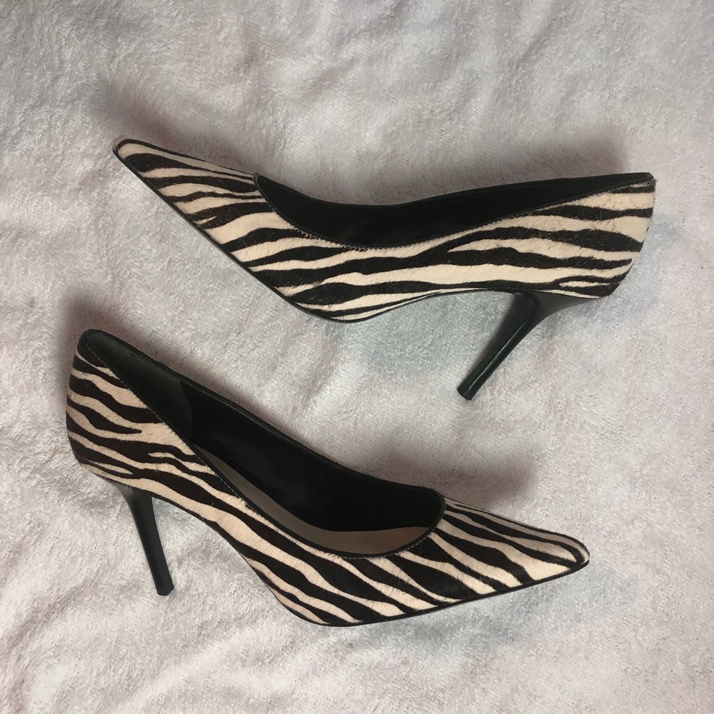 Guess zebra print pumps black white pony hair 8.5